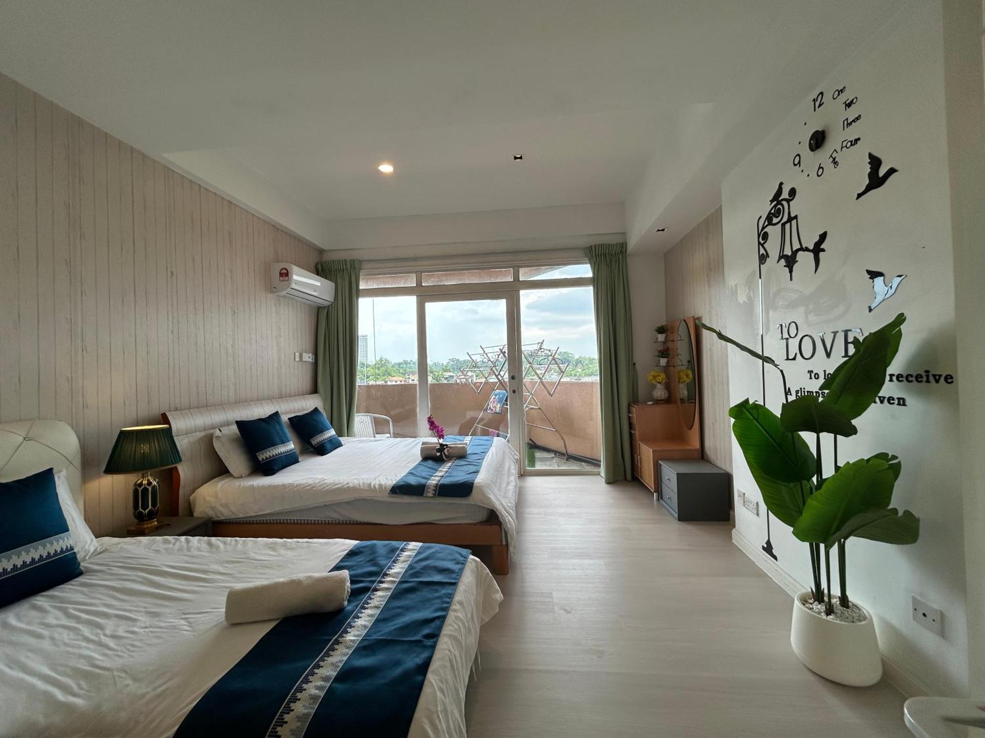 Riverbank Suites Waterfront Kuching Zewnętrze zdjęcie